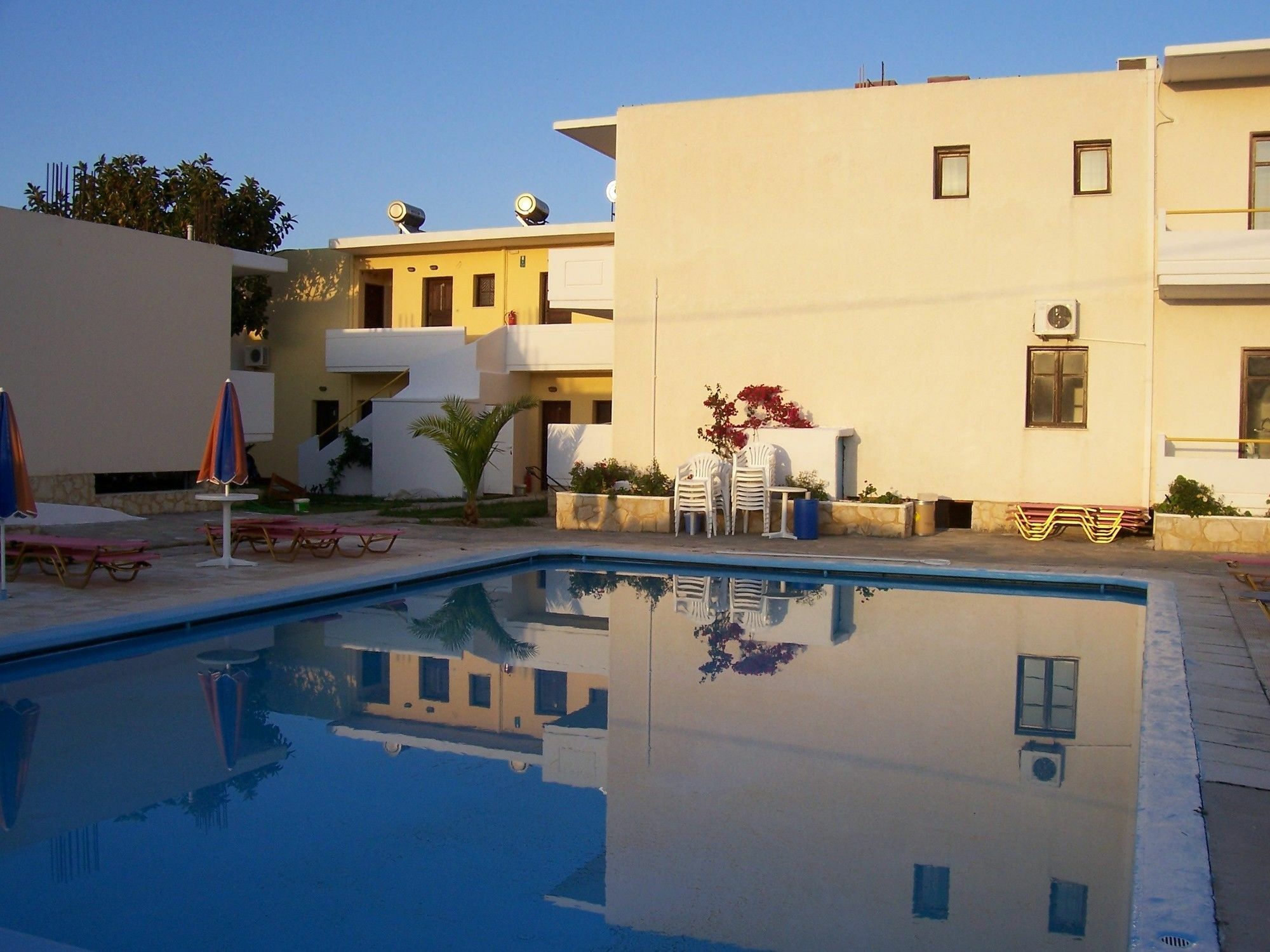 Karmi Apartments Kolymbari Exterior foto